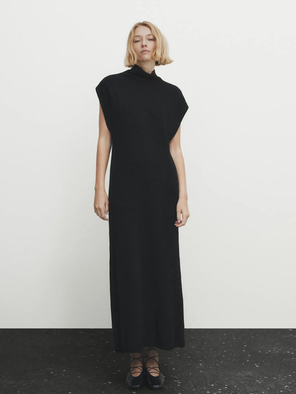 Elegant minimalist extended knit dress